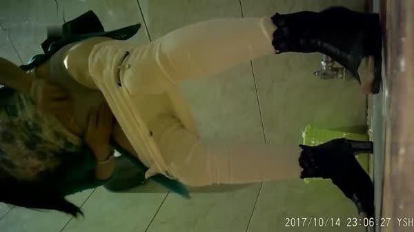 厕所偷拍-云上会所酒吧合集79